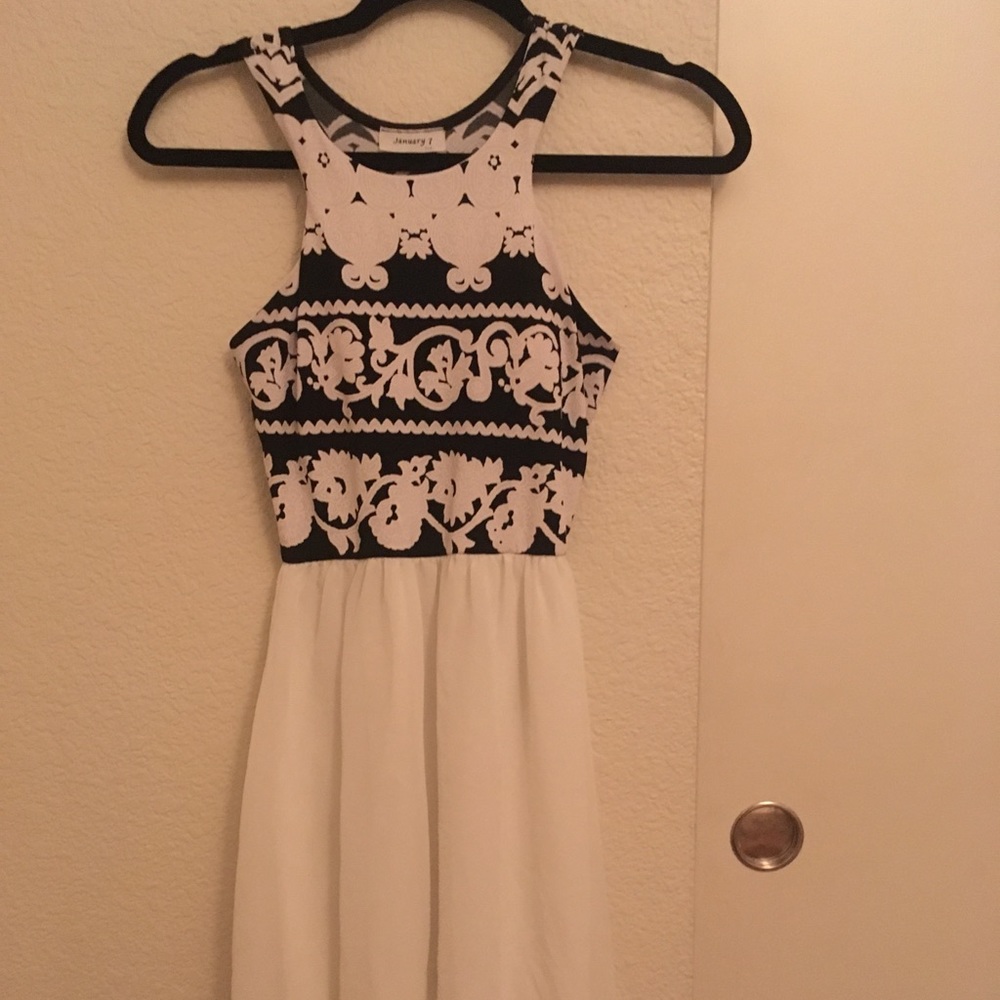 Black and white XS dress